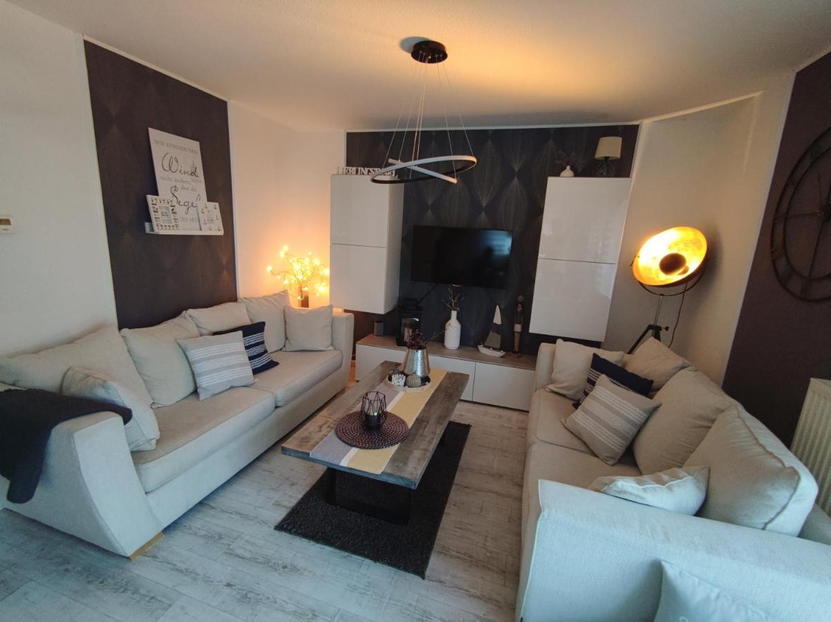 Ferienhaus Ostseeblick Ruegen ザスニッツ エクステリア 写真