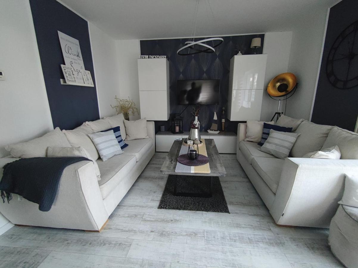 Ferienhaus Ostseeblick Ruegen ザスニッツ エクステリア 写真