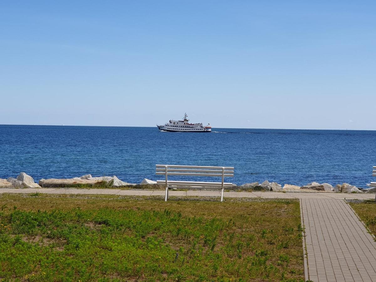 Ferienhaus Ostseeblick Ruegen ザスニッツ エクステリア 写真