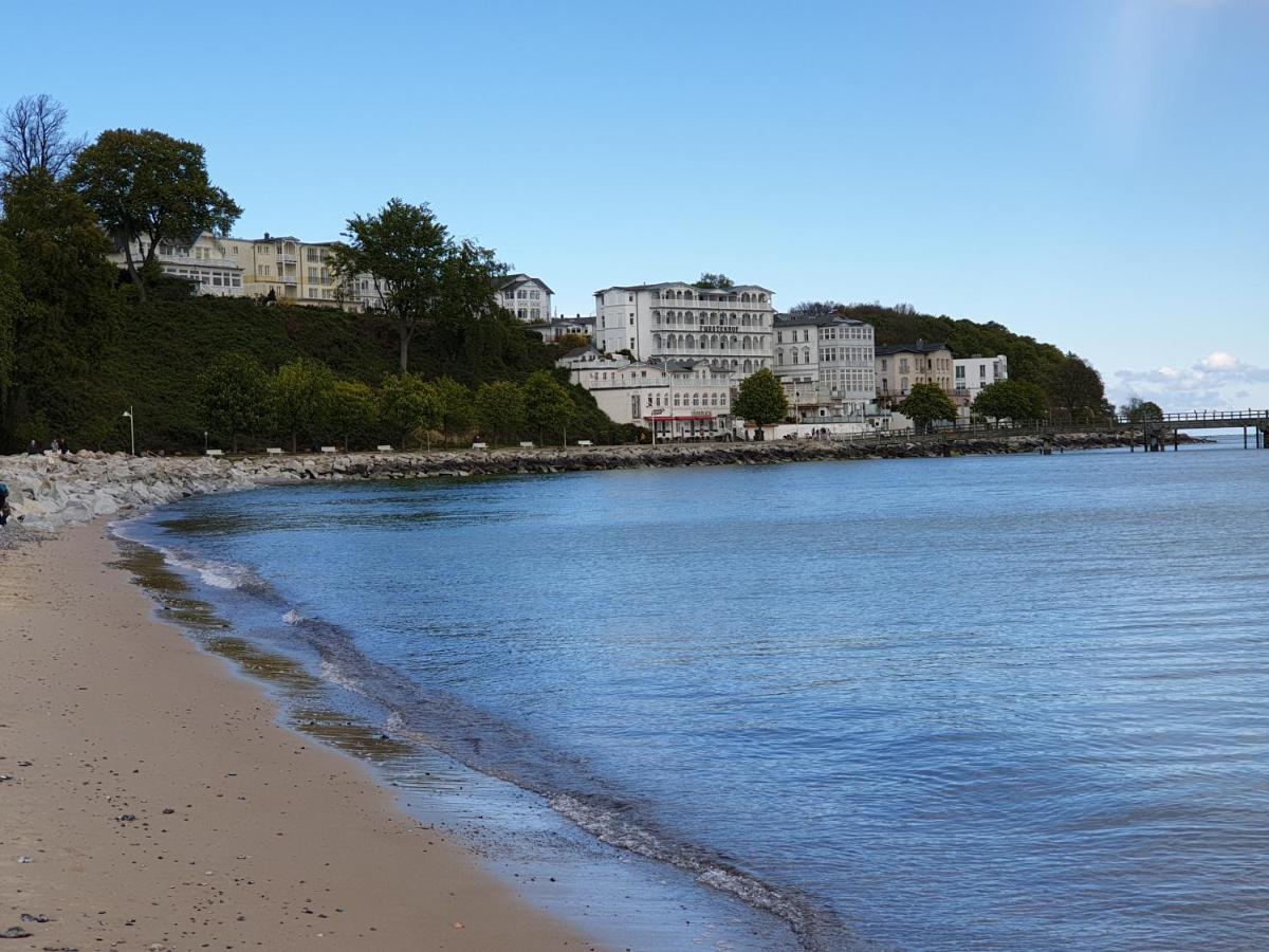 Ferienhaus Ostseeblick Ruegen ザスニッツ エクステリア 写真