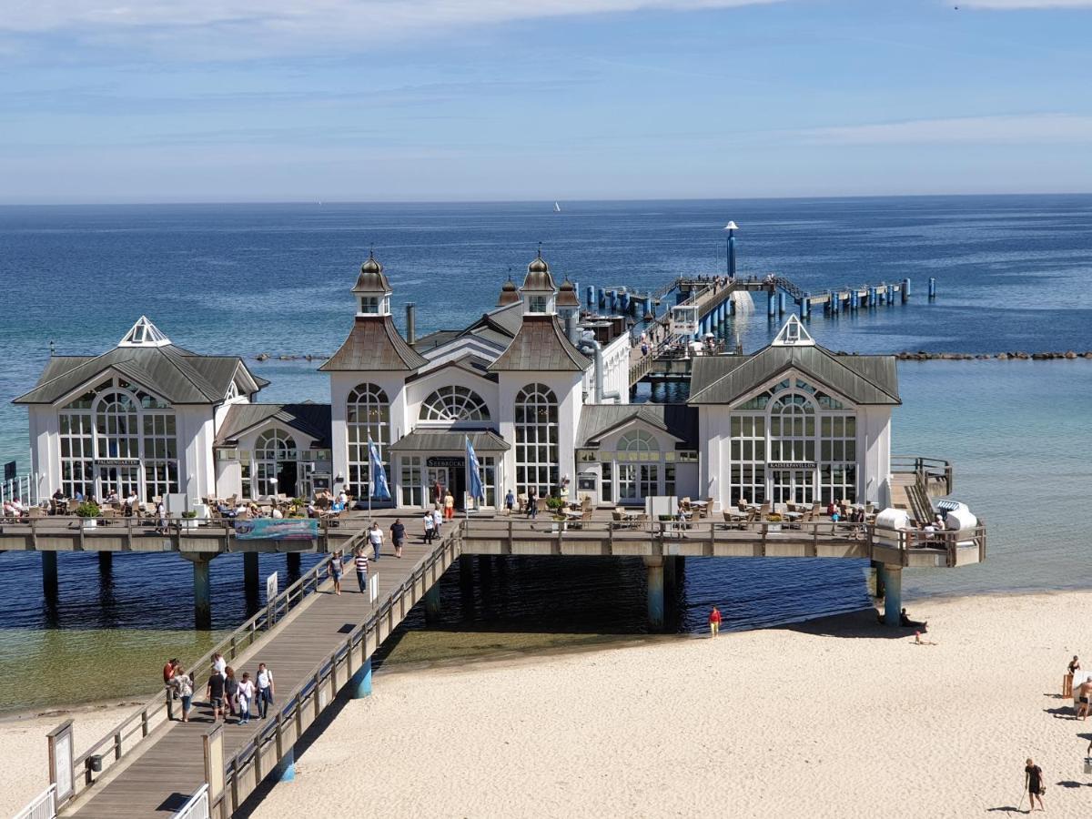 Ferienhaus Ostseeblick Ruegen ザスニッツ エクステリア 写真